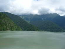 ����� ����