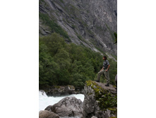 � �������...