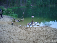 ����� ����