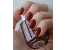 Essie 572 Rock the Croc.jpg