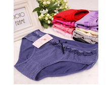 Wholesale-9pcs-Lot-2013-Fashion-Women-s-Panties-100-Cotton-Bow-Lace-Panties-Fresh-Gentlewomen-Panties.jpg