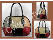 id-39646l-farfalla-rosso-890p-26x34-5c99dc8f-9a09c41e.jpg
