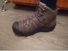 ��������� De**lta, Sto*ne Gr*ay/Madder Brown 8(40,5)(26)  1649.7 �