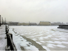 ����� ����