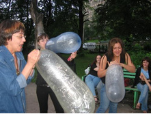 ������.)