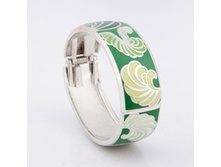 ������� 640�.