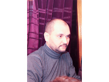 �������-���