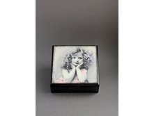 ��������